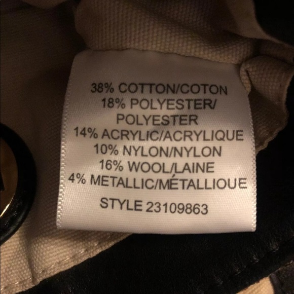 SOLD✅ TORY BURCH $250 Tory chain shoulder Mini bag - Picture 7 of 10